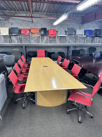 Photo of Conference table, vue 1, available at Oburo in Montreal