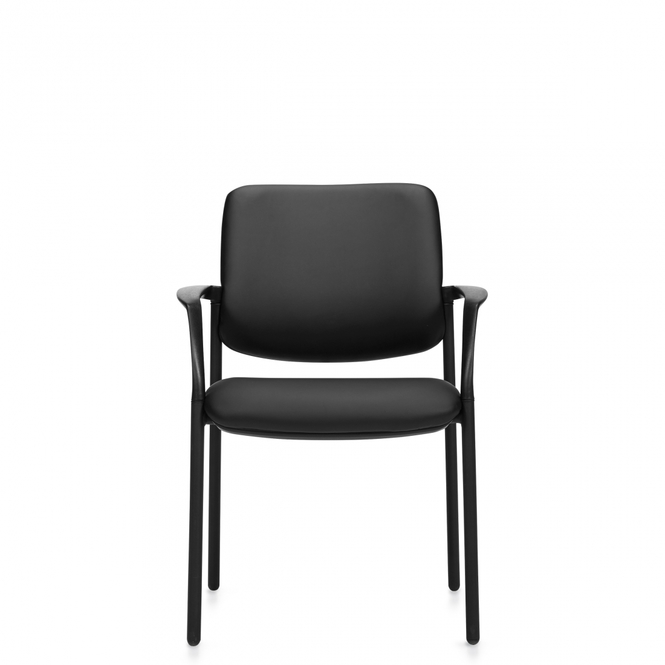 Photo de Eor | Fauteuil d’invité rembourré, vue 1, disponible chez Oburo à Montréal