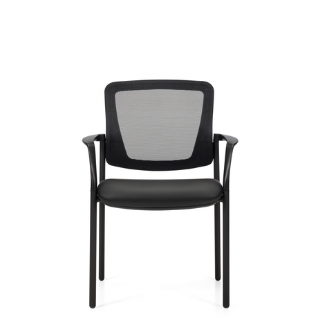 Photo de Eor | Fauteuil d’invité à dossier en tissu maillé, vue 1, disponible chez Oburo à Montréal