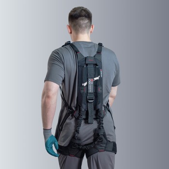 Photo of The Crimson Fit image 2