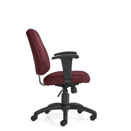 Photo de cobalt-fauteuil-a-basculement-a-dossier-moyen image de galerie 4. Gallery 3. Tous les détails chez Oburo, expert en mobilier de bureau pour la clinique ou la salle de classe à Montréal.