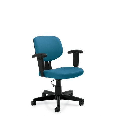 Photo de tami-fauteuil-fonctionnel-avec-accoudoirs image de galerie 2. Gallery 2. Tous les détails chez Oburo, expert en mobilier de bureau pour la clinique ou la salle de classe à Montréal.
