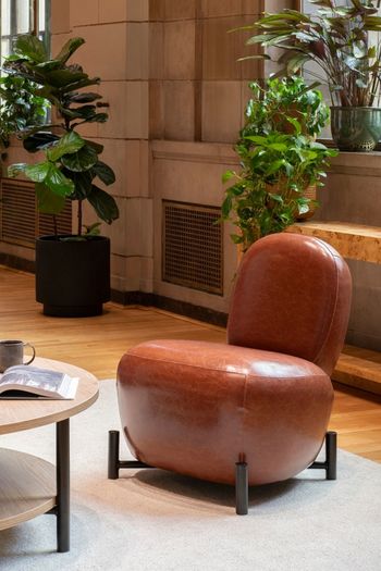 Photo of opal-lounge-chair-and-ottoman gallery image 3. Opal - Lounge chair and Ottoman Image 6. Details at Oburo, your expert in office, medical clinic and classroom furniture in Montreal.